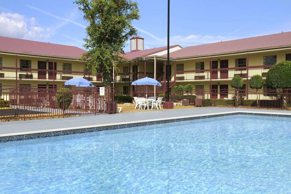 Days Inn West Memphis Bagian luar foto